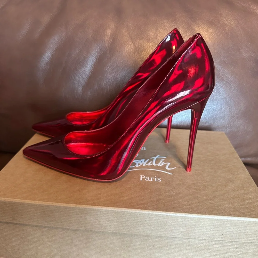 Christian Louboutin patent leather red pumps - Picture 2 of 4